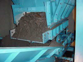 LuT reciprocating feeder